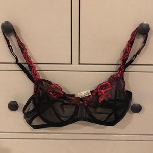 Sexy Lise Charmel Embroidered Mesh Bra US 34C